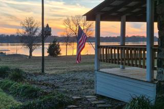 Deck & Yard: Wolf Creek Waterfront Home in Grove! - 9