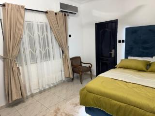 Chic Home with Spacious Courtyard & Cozy Interior - 2