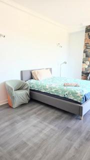 Cozy Room near airport and train station - 6