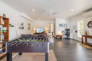 Living the dream, 7a Sandy Point Rd - views, air con, linen - 7