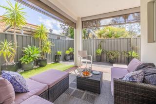 Living the dream, 7a Sandy Point Rd - views, air con, linen - 8