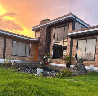 Comfortable house 45 minutes from Quito, quiet and with everything - 0