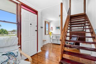 Goulburn Stay with Garden Views & Comfort - 5