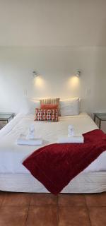 Serene One Bedroom Seaview Chalet - 5