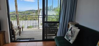 Serene One Bedroom Seaview Chalet - 3