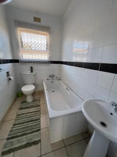 Zolas guest house - 1