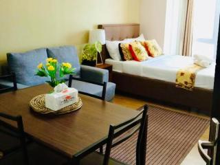 Walk to Abreeza Mall | Kitchen | Parking | Pool - 0