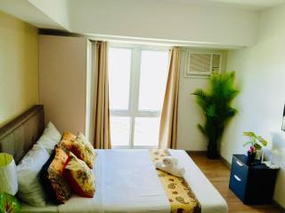 Walk to Abreeza Mall | Kitchen | Parking | Pool - 5