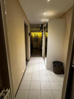 Cozy Apartment with Sauna Free WI-FI & Parking - 4