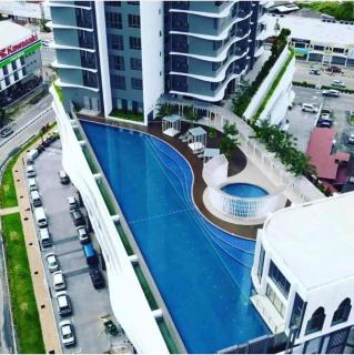 Zulanie Suite Troika Residence, SPACIOUS AND COZY WITH POOL, Free Wifi & Netflix in Golden Triangle of Kota Bharu - 3