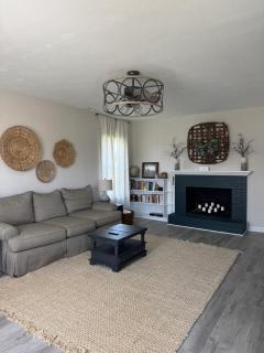 Doe Ridge – Hilltop Country Home with Hot Tub ➠ 2049 - 7