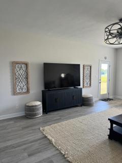 Doe Ridge – Hilltop Country Home with Hot Tub ➠ 2049 - 4