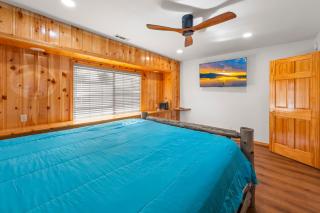 Log Cabin Dream - Log Cabin, Walk to Lake, Fireplace, Deck, BBQ - 1