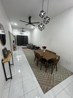 Zh homestay teluk batik - 1
