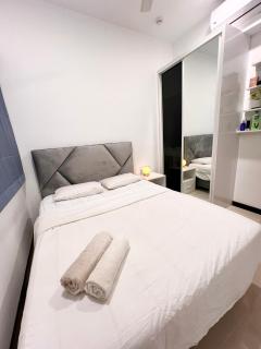 Colombo Skyline Luxury Apartments at Tri-Zen - Pool and Amazing City Views - 4