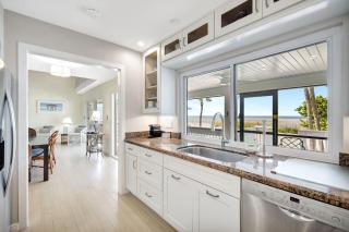 Beach Home 10 - 1