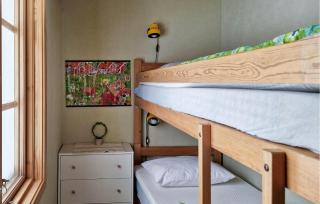 Two-Bedroom Holiday Home In Silverdalen - 3