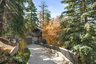 Modern Primrose - Spacious 3 BR Mountain Cabin, Decks, Game Room & Near Ski, Zoo & Golf - 6
