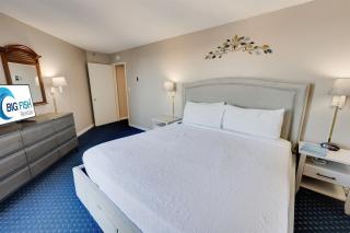 WOW Coastal Charm With Beachfront Access and pools - 3