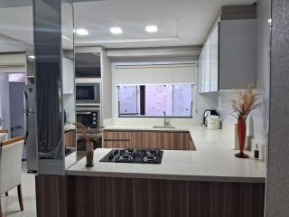 Casa com piscina, suite com hidro em Blumenau - 5