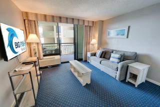 WOW Coastal Charm With Beachfront Access and pools - 9