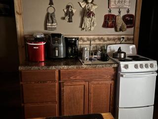 1 Bed Studio Cabin in the Woods with Kitchen - 8