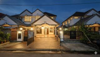 Gathering Rinting Masai Semi-D 6BR 20 Pax Game - 9