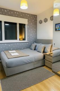 Landvue Stays Modern 2 Bed 2 Bath Apartment with free parking! - 7