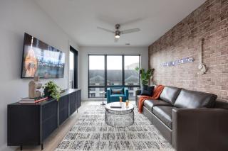 Panoramic Penthouse - Mins to Broadway - Full Gym - 9