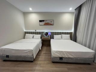 ICON40 HaLong Home Stay - 1