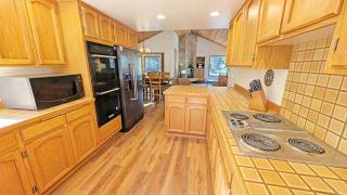 Alpine Hot Tub Retreat with SHARC Access - 6