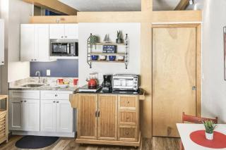 315B Drift Away | European Village - 6