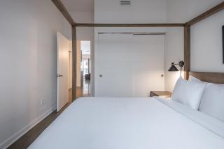 Old Montreal Penthouse Iconic Location - 1