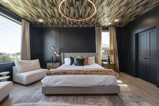 LUXE-Elevate-Modern Luxury-Stunning City Views - 7