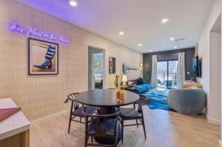 Hyve - Harmony Strum - Walk to Broadway - Pool & Gym - 9