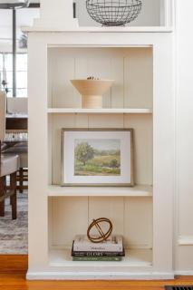 Elegant Spacious Retreat Perfect For Families - 2