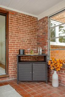 Elegant Spacious Retreat Perfect For Families - 4