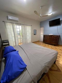 confortable casa de 3 habitaciones con aire acondicionado - 4