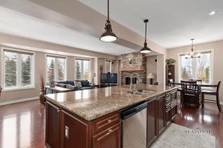 Luxury Chalet-Walk to Beach/Village w Mtn View - 6