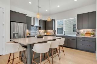 Sleeps 42 2 Pools & Game Room 11BR near Downtown - 7