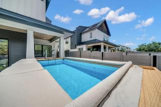 Sleeps 42 2 Pools & Game Room 11BR near Downtown - 5