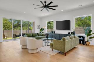 Sleeps 42 2 Pools & Game Room 11BR near Downtown - 3