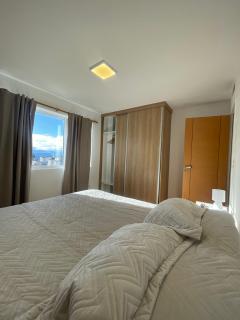 Departamento céntrico con vista al Lago - 0