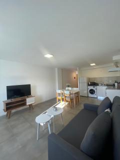 Departamento céntrico con vista al Lago - 5