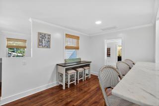 AV4-22: 4 22nd Avenue - 3