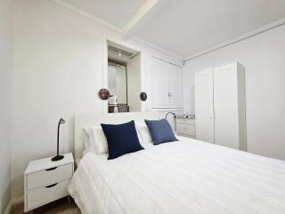 5 Mins Walk to Katoomba Station, Games Room, Firepit, King Bed, Fireplace - 9