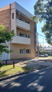 Luminoso departamento a estrenar - 7