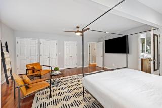 AV3-20: 3 20th Avenue - 3