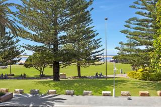 Rooftop Pool, King Bed, Balcony Views - 6