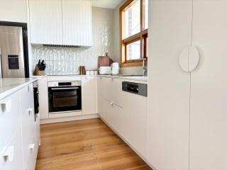 Simple Comfort: Bridport Retreat - Bridport - 2